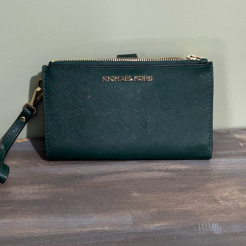 Michael Kors Clutch